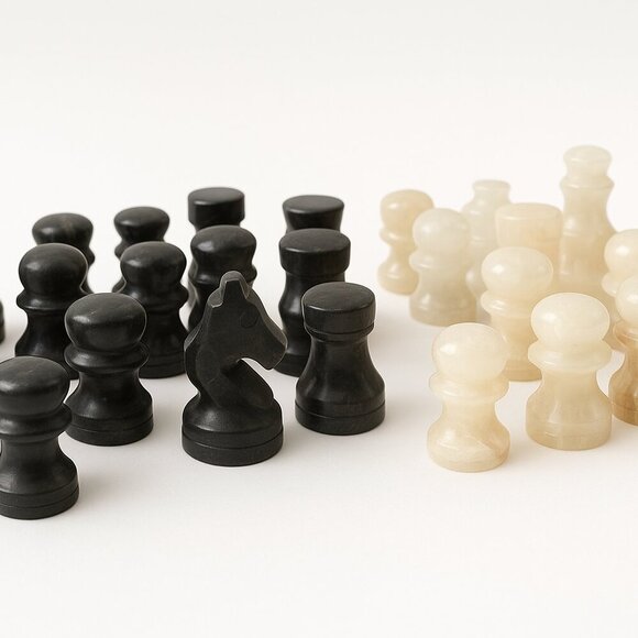 Vintage Black And White Marble Chess Pieces 28 Pieces Total - Picture 1 of 12